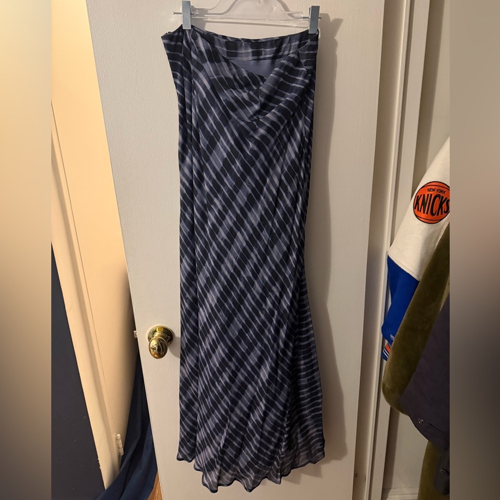 DISSH Navy and Black Skirt